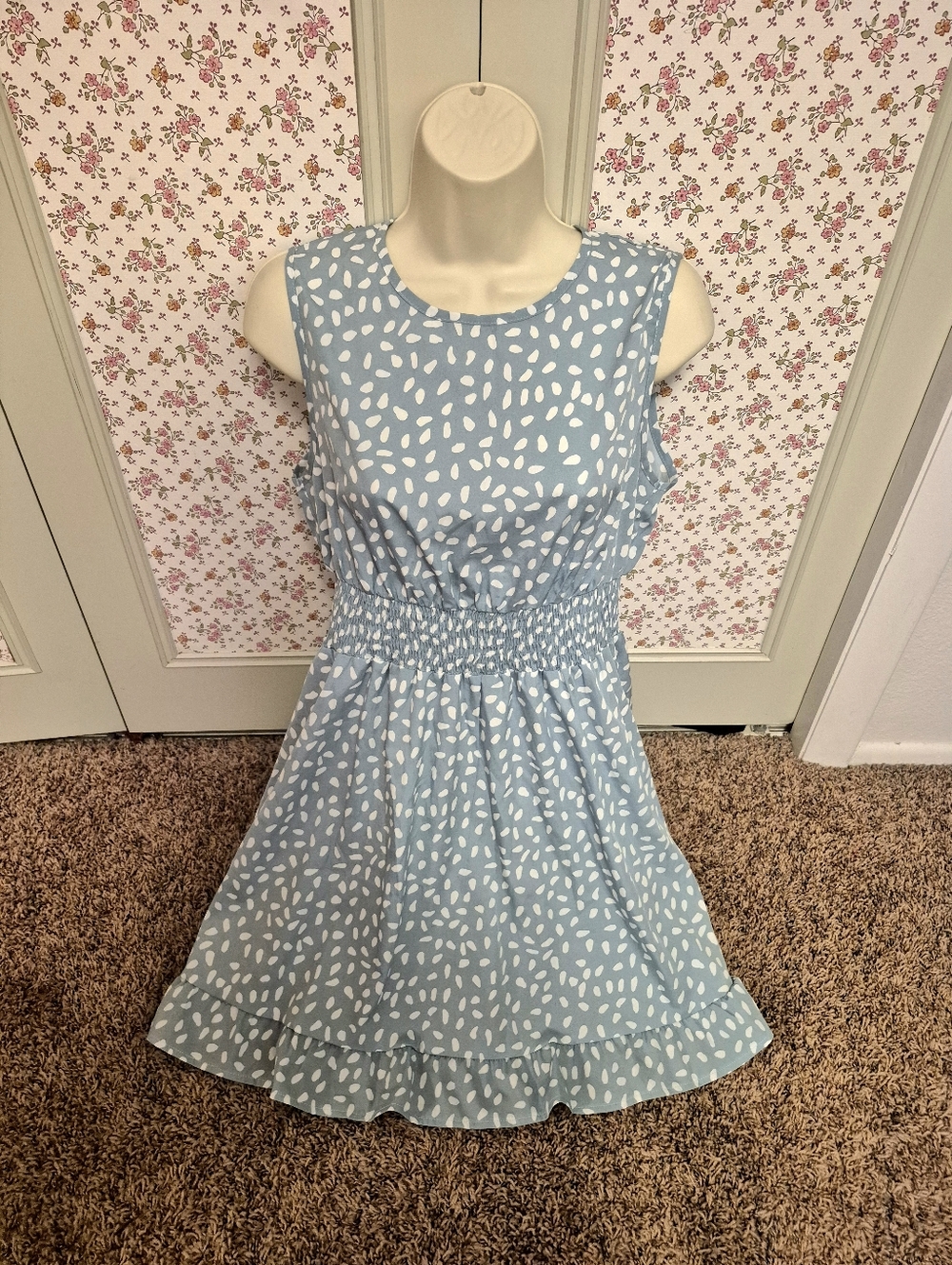 SHEIN Green And White Dress Size L